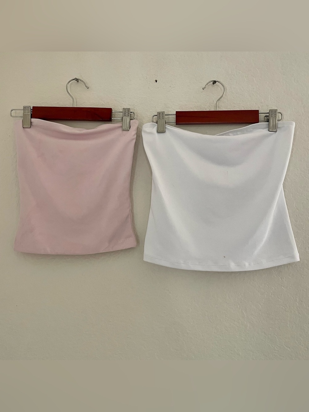 Aritzia Contour & Trendy Queen Strapless Tube Tops XS Pink White 2 Piece Bundle